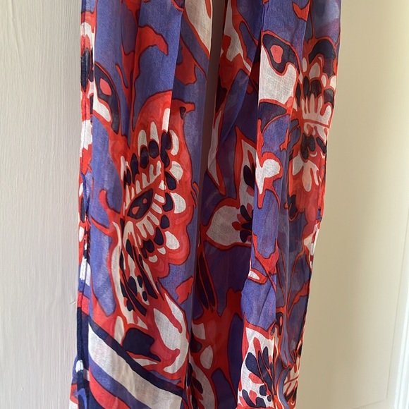 Women’s Lightweight Scarf/Wrap Excellent Condition - Picture 2 of 6